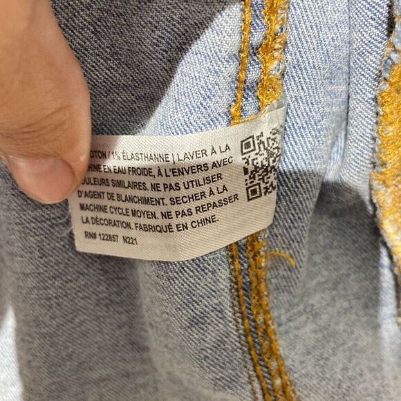 Universal Studios Women's Blue Collared Embroidered Denim Jean Jacket Size Small - Picture 11 of 14